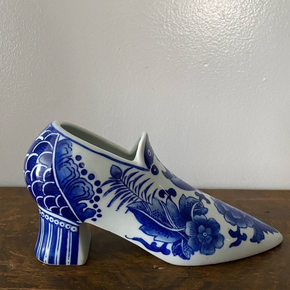 Vintage China Blue Porcelain Shoe slipper vase